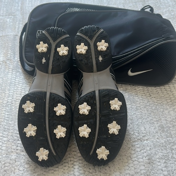 NIKE Golf Shoes with matching shoe bag - Picture 5 of 7